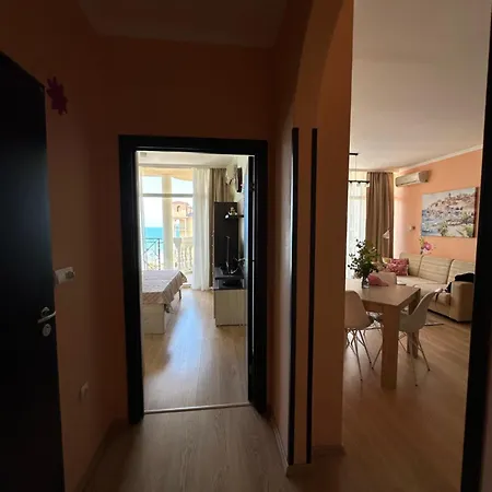 Апартаменты 2 Bedroom Komplex Andalusia Elenite With Terrasa And Sea