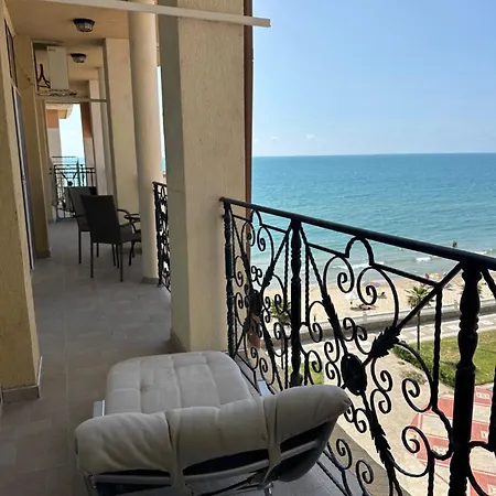 Апартаменты 2 Bedroom Komplex Andalusia Elenite With Terrasa And Sea *