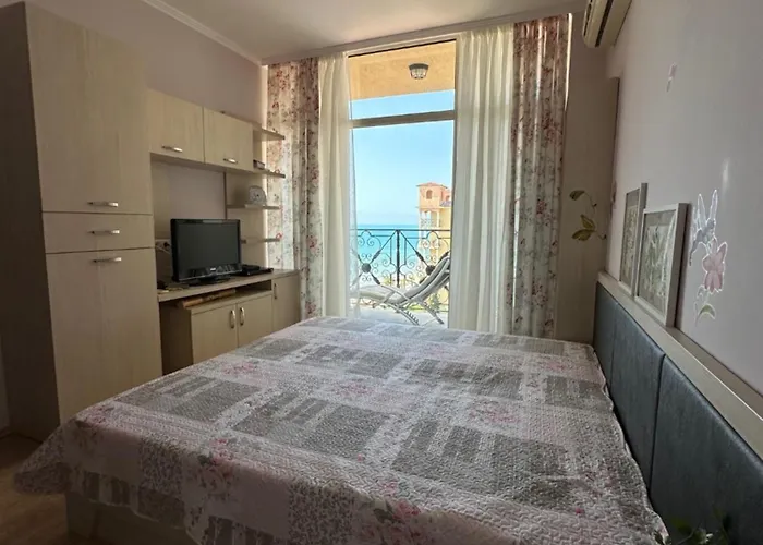 2 Bedroom Komplex Andalusia Elenite With Terrasa And Sea *