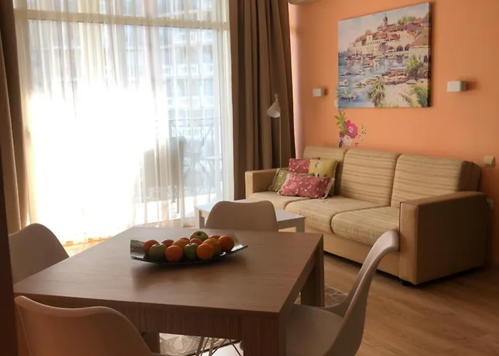2 Bedroom Komplex Andalusia Elenite With Terrasa And Sea Apartmán *